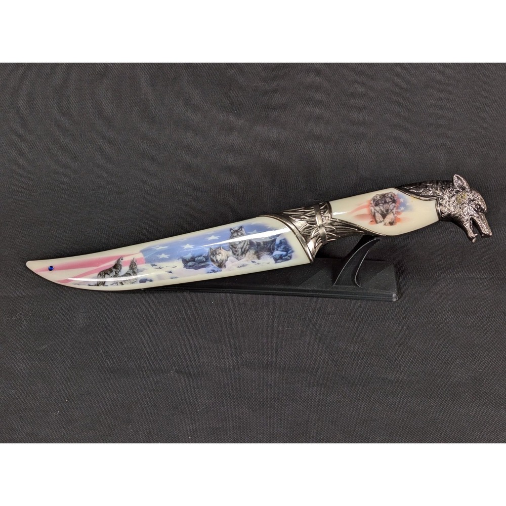 Wolf Head Fixed Blade Collector Knife 440 Stainless Steel Sheath Display Stand